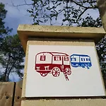 בית נופש Les Roulottes Vesta *