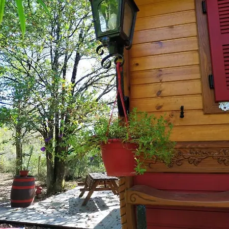 Prázdninový dům Les Roulottes Vesta Léognan