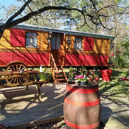 Les Roulottes Vesta בית נופש