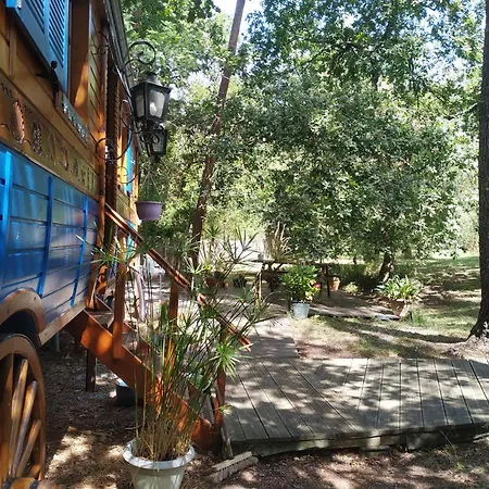 Les Roulottes Vesta בית נופש